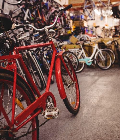 Vente de vélos et d’outils d’occasion